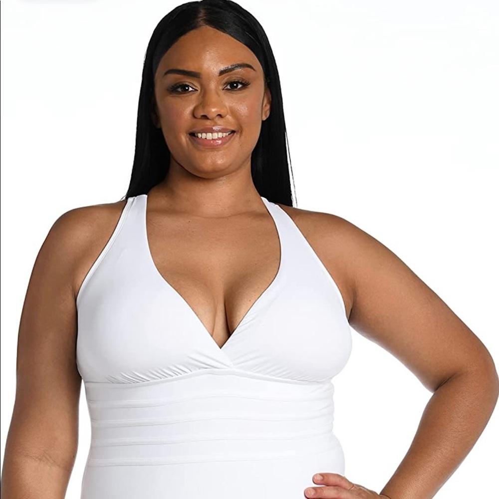 LA BLANCA Swimsuit